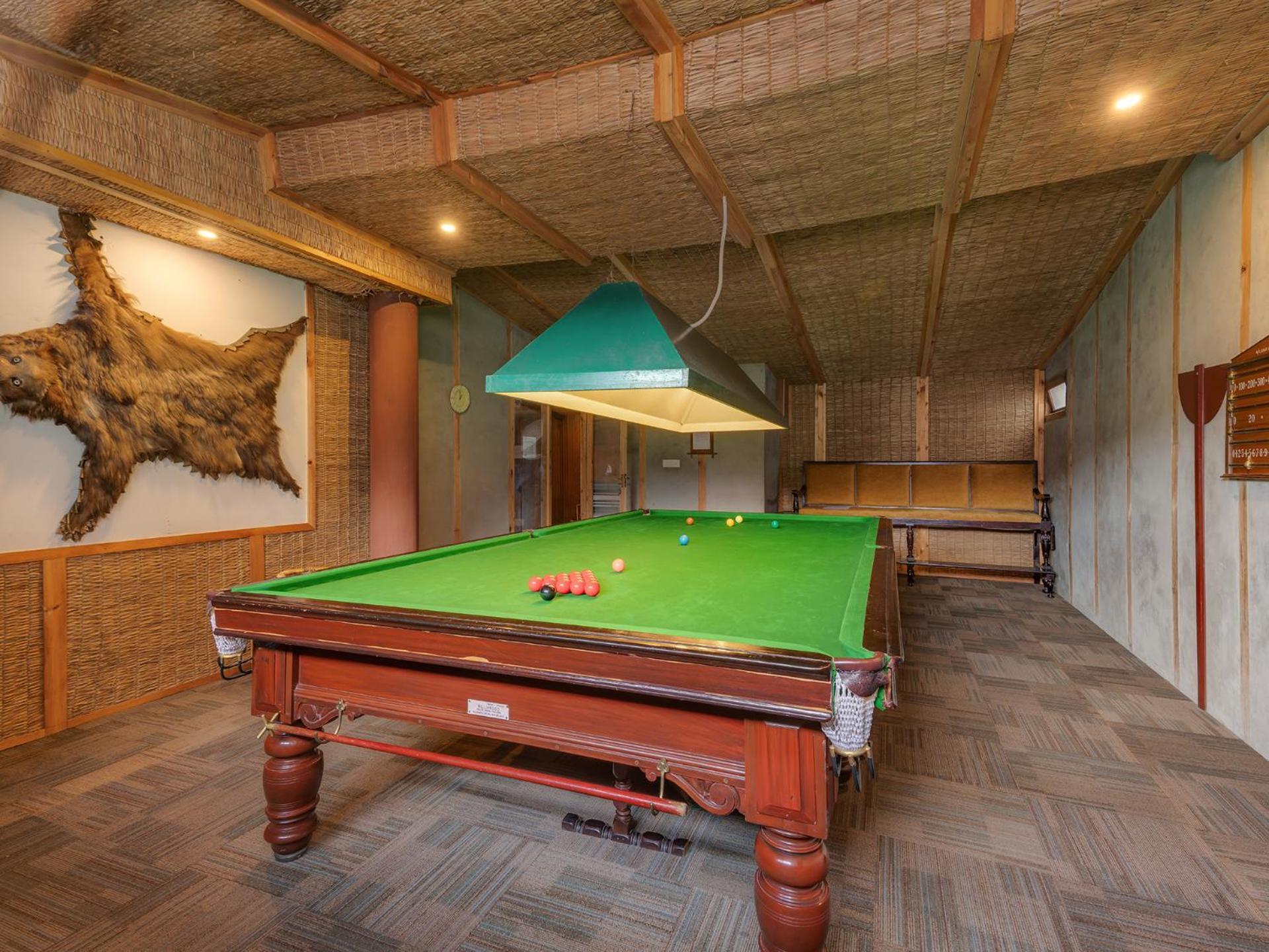 (100 m²), 1 Schlafzimmer und 1 eigene Badezimmer in Pahalgām Exterior foto