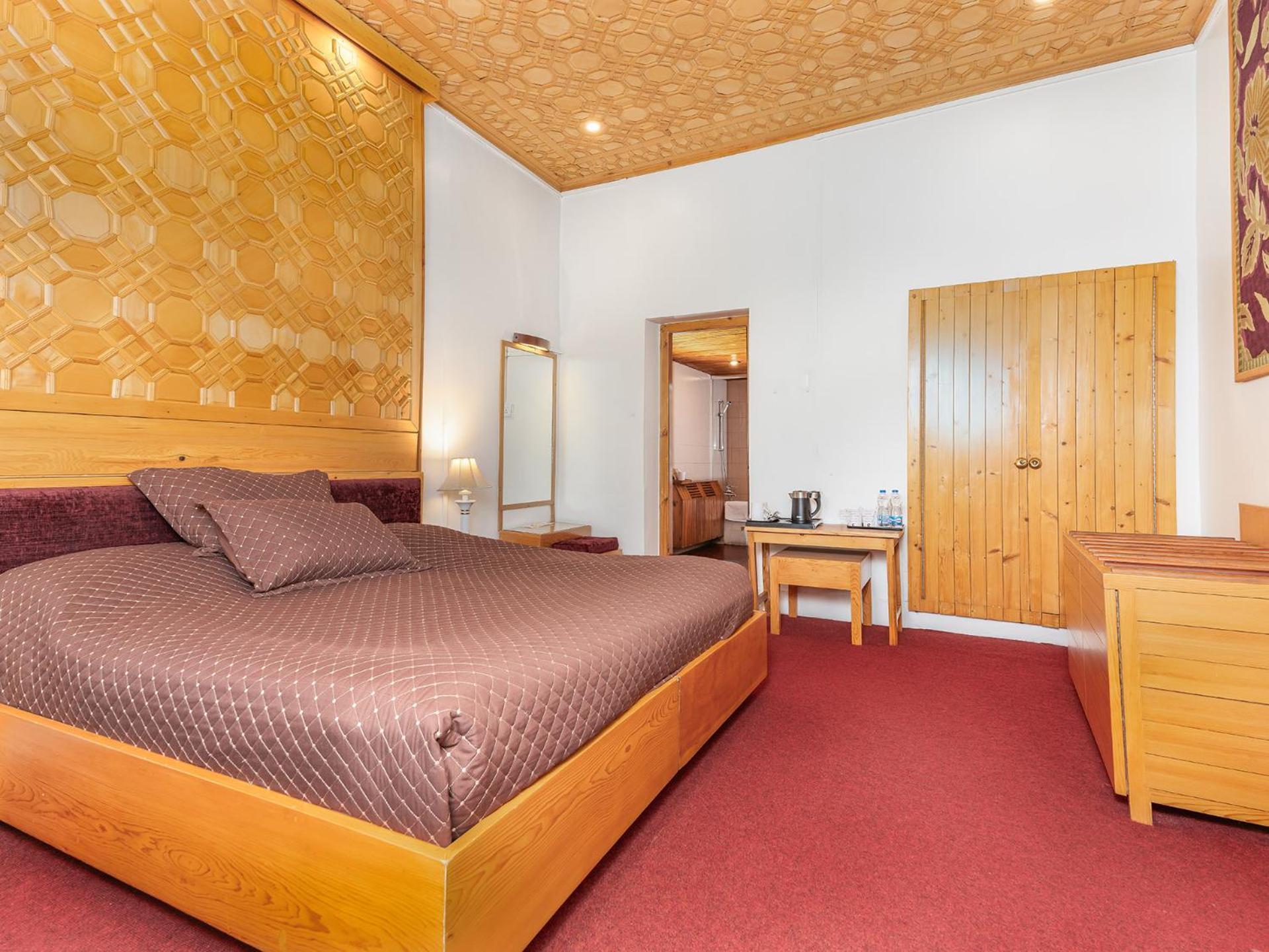 (100 m²), 1 Schlafzimmer und 1 eigene Badezimmer in Pahalgām Exterior foto