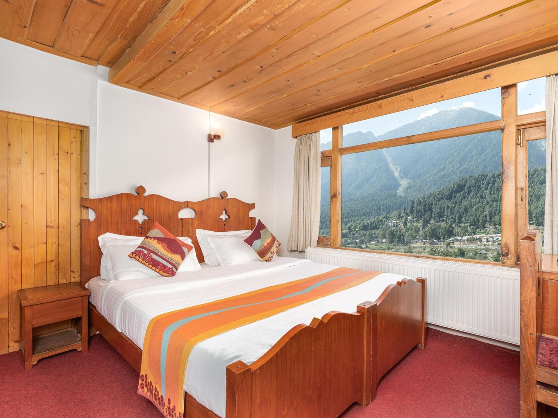 (100 m²), 1 Schlafzimmer und 1 eigene Badezimmer in Pahalgām Exterior foto